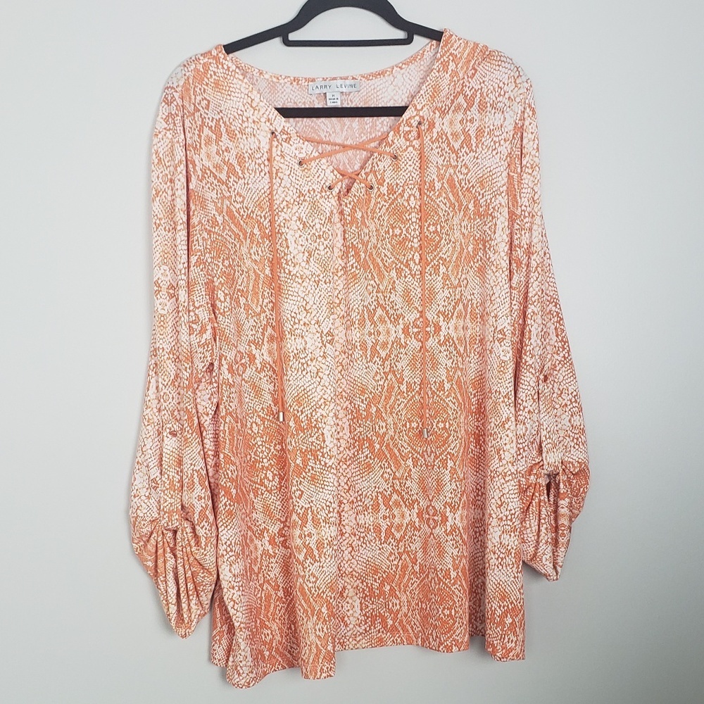 Larry Levine snake skin print peasant blouse G10